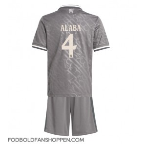 Real Madrid David Alaba #4 Tredjetrøje Børn 2024-25 Kortærmet (+ Korte bukser)